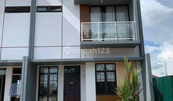RUMAH MEWAH 2 LANTAI DI BTP TAMALANREA DEKAT UNHAS 2