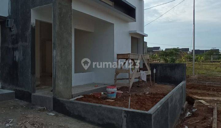 Rumah Baru dijual lokasi strategis dan sejuk  11