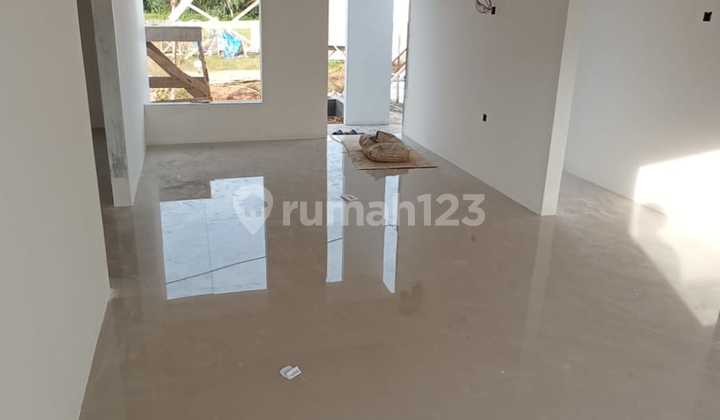 Rumah Baru dijual lokasi strategis dan sejuk  12