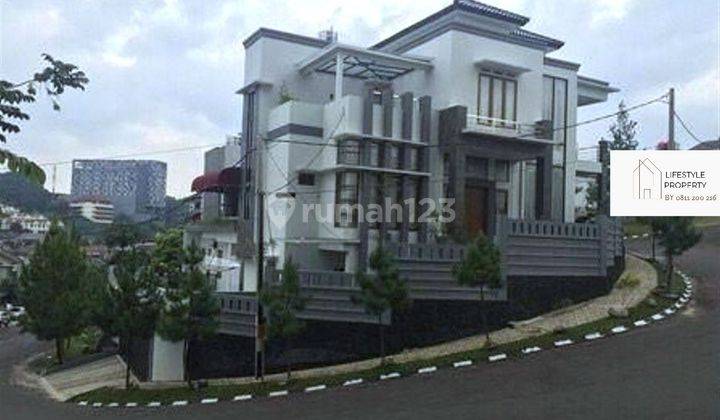 Rumah Mewah Moderen dk Kampus UPI NHI di Setiabudi Kota Bandung Siap Huni 2