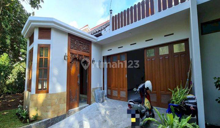 Rumah Mewah Swimming Pool Semi Furnish Gegerkalong Kota Bandung 1