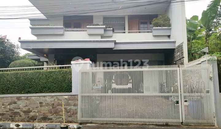 Rumah Mewah Hook Sayap Pasteur Dekat Tol Kota Bandung