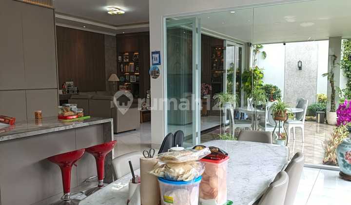 Rumah Mewah Setiabudi Siaphuni Kota Bandung Semi Furnished 2
