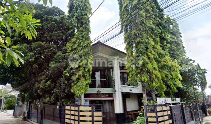 Rumah Hook Sayap Dago Kota Bandung Dekat Itb