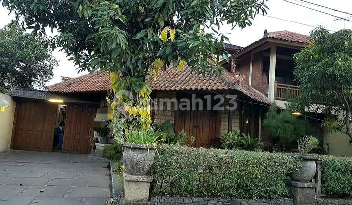 Rumah Klasik Udara Sejuk Sayap Dago Cigadung Kota Bandung 2