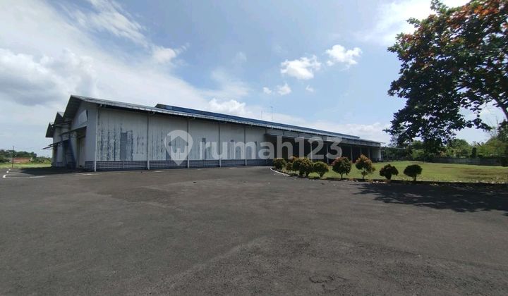Bonus Land with Well-Maintained Factory Building on Raya Proklamasi, Karawang Bonus Land with Well-Maintained Factory Building on Raya Proklamasi, Karawang