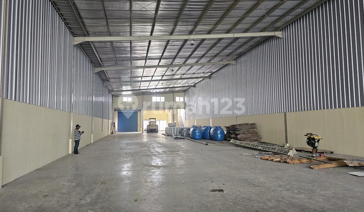 Sewa Gudang Industri SLF ada Loading Dock di Lippo Cikarang