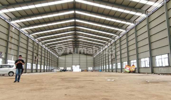 Warehouse for Rent at Km 19b Jakarta-Cikampek Toll Rest Area, near MM2100. Warehouse for Rent at Km 19b Jakarta-Cikampek Toll Rest Area, near MM2100.