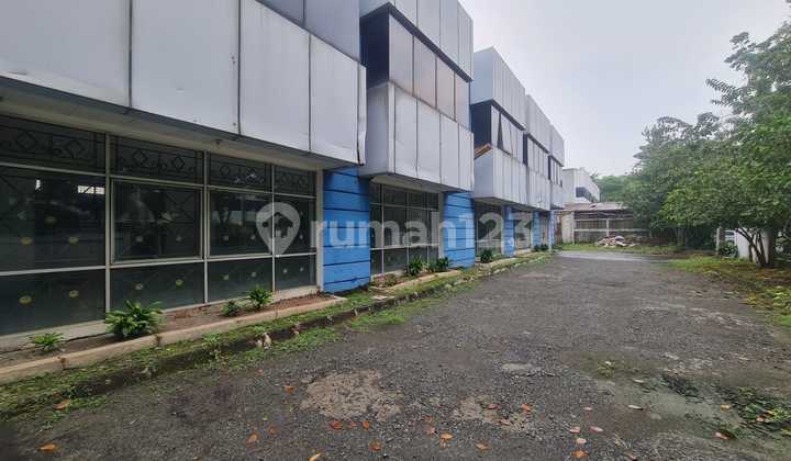 Warehouse for Rent with Building, Hook, Spacious Parking in Jababeka 1 Cikarang