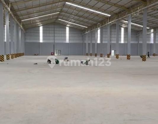 For Rent Warehouse with Loading Dock Renovated in South Cikarang For Rent Warehouse with Loading Dock Renovated in South Cikarang
