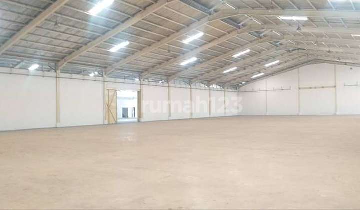 Industrial Warehouse for Rent in Hyundai Lippo Cikarang Selatan, Bekasi