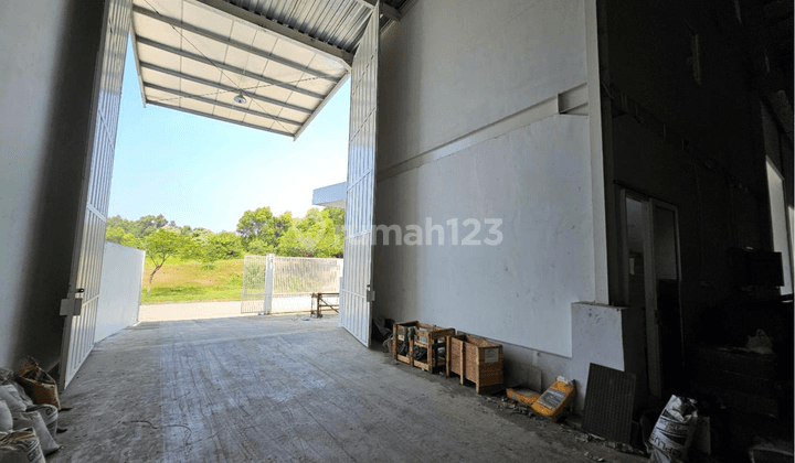 Disewakan Gudang Epoxy Loading Dock di Delta Silicon 6 Cikarang 1