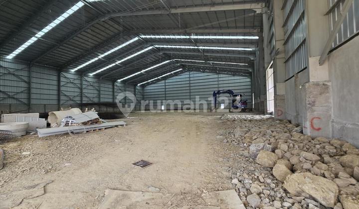 Rent New Factory Warehouse 3025m2 in Lippo Cikarang Industrial Area