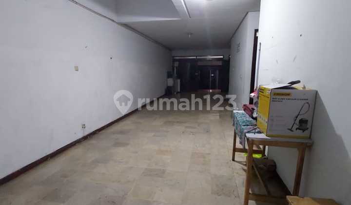 Dijual Rumah Kos2an di Jalan Mampang 11