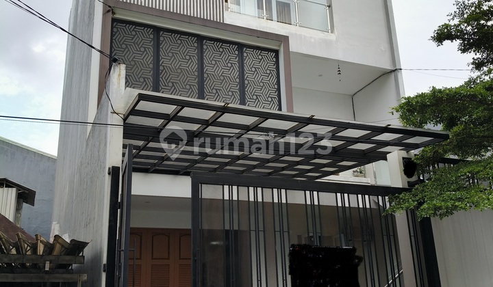 Dijual Rumah Kelapa Gading Taman Pegangsaan Indah 4Tk 8 X 18 Dekat ke Mall & Sedayu City Bangunan Tahun 2023 Tinggi Dari Jalan 2