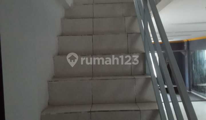 Ruko 3,5 Lantai Strategis Di Karang Tengah 8