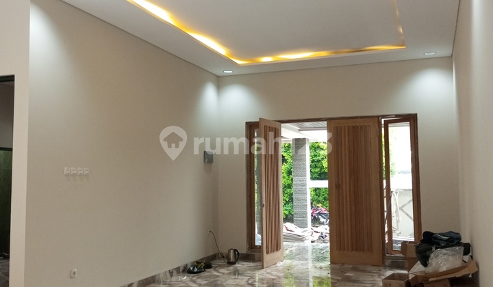 RUMAH BARU DAN MEWAH DI KENCANA LOKA BSD 2