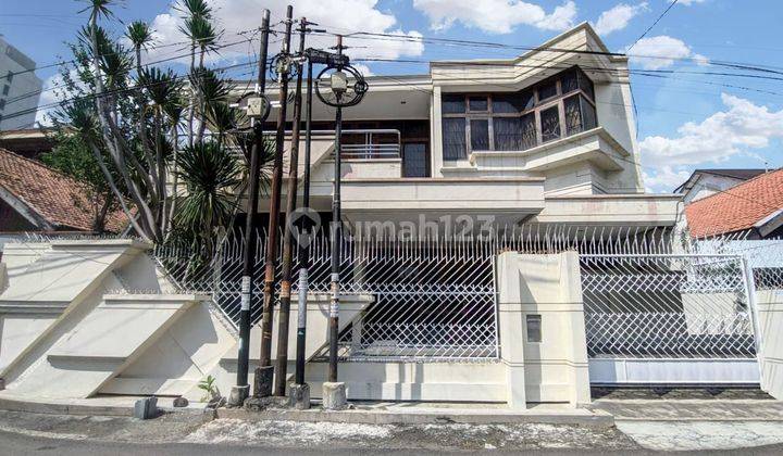 RUMAH 2 LANTAI TENGAH KOTA Pleburan
Erlangga  1