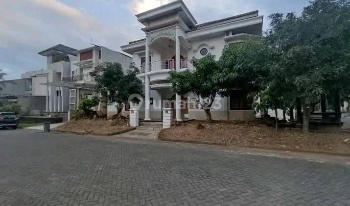 RUMAH MEWAH 2 LANTAI LOKASI GRAHA ESTETIKA 1