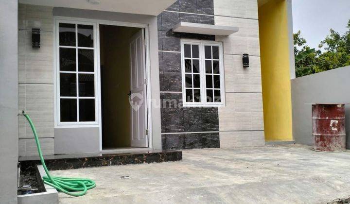 Dijual Rumah
Selangkah dr jl.Sendangmulyo raya 1