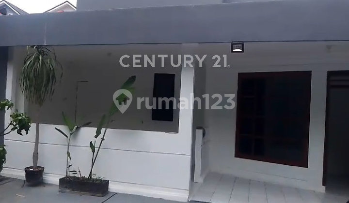 Disewakan Rumah Baru Renov Di Kemang Jakarta Selatan Disewakan Rumah Baru Renov Di Kemang Jakarta Selatan