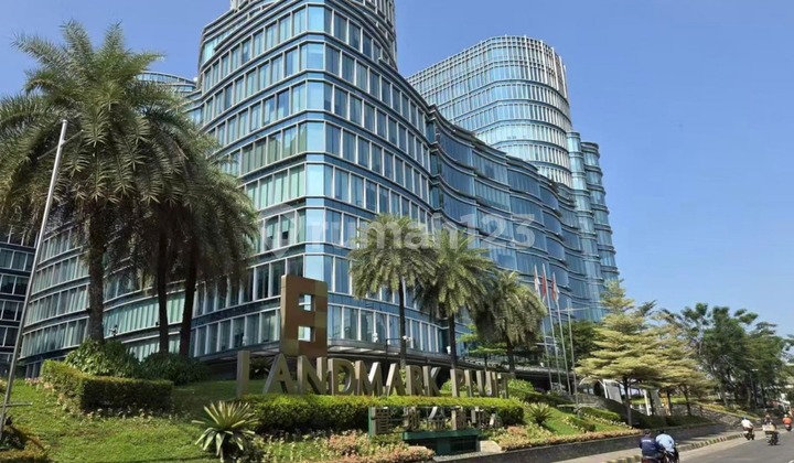 Exclusive Office Space in Landmark Pluit (Size 520 M2)