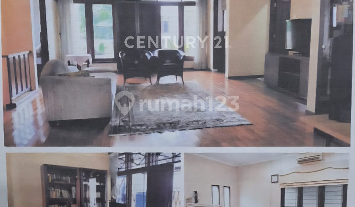 2-Story House on Nyiur Street - Pondok Kelapa