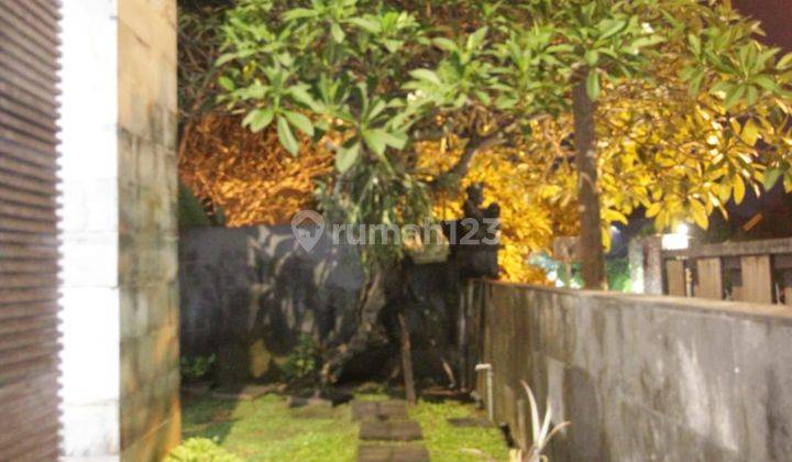 2 Storey SemiVilla House with a Comfortable Atmosphere in Jimbaran Complete with Furnish 2