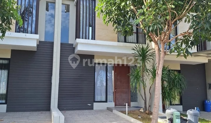 Northwest Lake Park Central Hill Citraland West Surabaya House