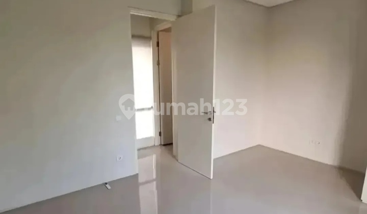 Northwest Hill Lake Park Central Citraland West Surabaya House 2