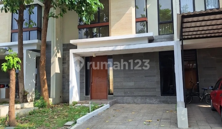 Rumah Northwest Lake Park Central Hill Citraland Surabaya Barat