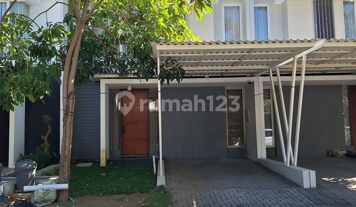 Fully Furnished House in Northwest Park Lake Citraland, West Surabaya