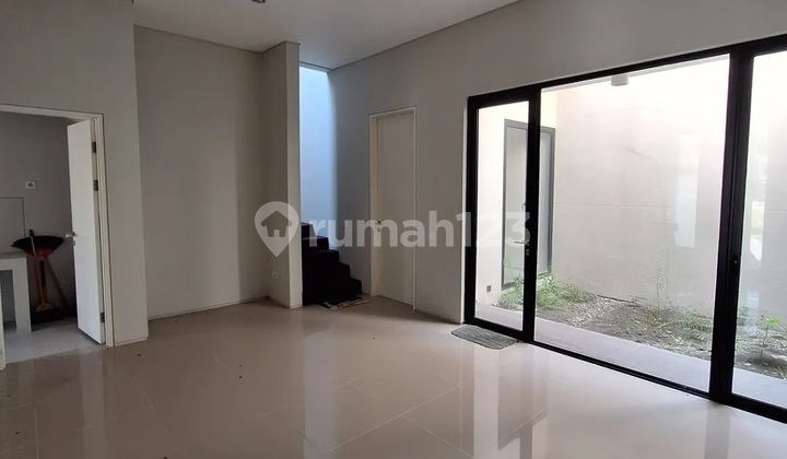 Rumah Northwest Central Lake Park Hill Citraland Surabaya Barat 2