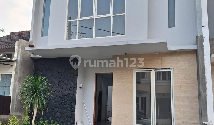 Rumah Bukit Palma Northwest Lake Park Citraland Surabaya Barat