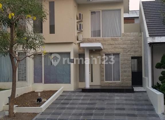 Bukit Palma Grandia Northwest Lake Park Citraland Surabaya House