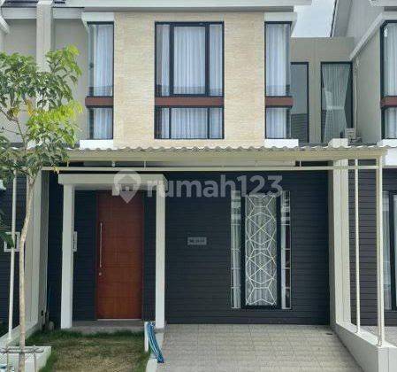 Rumah Semi Furnish Murah Northwest Lake Citraland Surabaya Barat 1