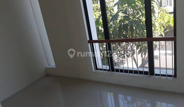 Rumah Murah Bagus di Northwest Hill Lake Citraland Surabaya Barat 2