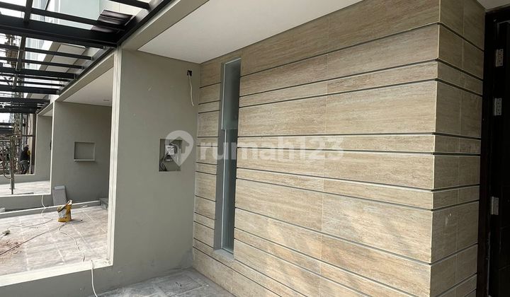 Rumah Semi Furnish Murah Northwest Park Citraland Surabaya Barat 2