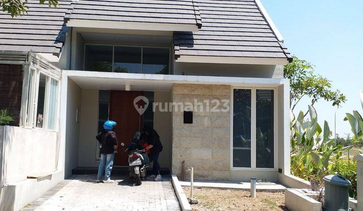 Rumah Murah Bagus di Northwest Park Lake Citraland Surabaya Barat 1