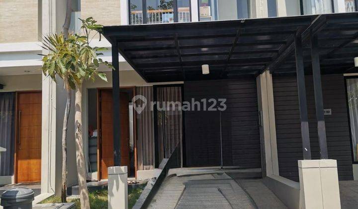 Rumah Full Furnish Northwest Hill Lake Park Citraland Surabaya 1