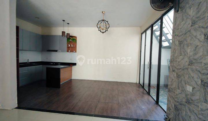 Rumah Furnished Pelican Hill Northwest Citraland Surabaya Barat 2