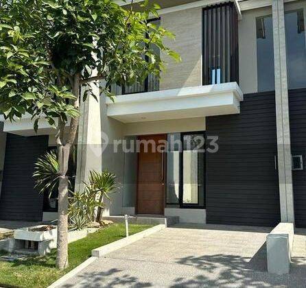 Rumah Northwest Lake Park Central Hill Citraland Surabaya Barat 1