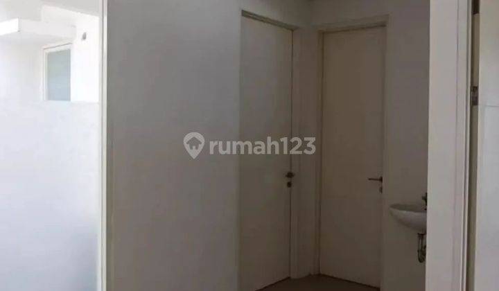 Rumah Semi Furnished Northwest Park Lake Citraland Surabaya Barat 2