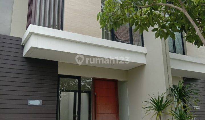 Rumah Northwest Lake Park Central Hill Citraland Surabaya Barat 1