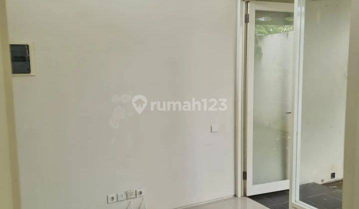 Rumah Northwest Park Lake Central Hill Citraland Surabaya Barat 2