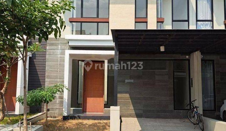 Rumah Full Furnished Northwest Hill Lake Park Citraland Surabaya 1