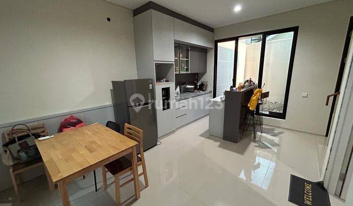 Rumah Full Furnished Northwest Lake Park Citraland Surabaya Barat 2