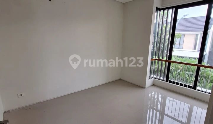 Rumah Northwest Lake Park Central Hill Citraland Surabaya Barat 2