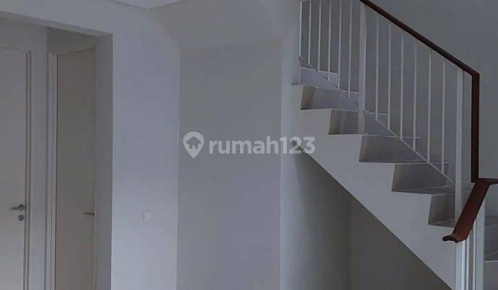 Rumah Northwest Lake Park Central Hill Citraland Surabaya Barat 2