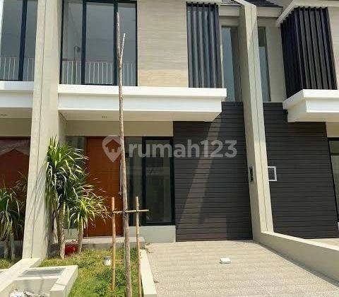 Rumah Northwest Lake Park Central Hill Citraland Surabaya Barat 1